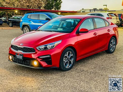 Used 2021 Kia Forte LXS image 4