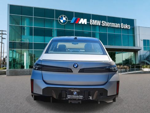 New 2027 BMW 740i w/ Executive Package RWD image 5