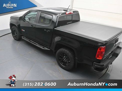 Used 2018 Chevrolet Colorado Z71 w/ Z71 Midnight Edition AWD/4WD image 31