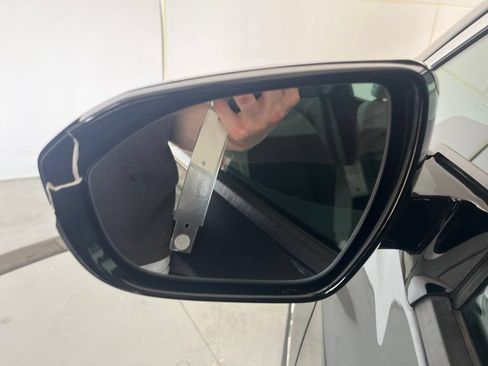 Used 2020 Chevrolet Bolt LT FWD image 39
