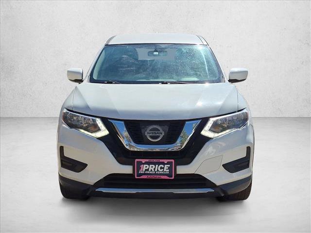 Used 2017 Nissan Rogue S AWD/4WD image 2