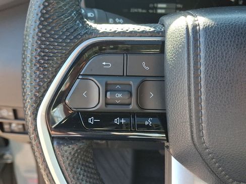 Used 2024 Toyota Tundra Platinum AWD/4WD image 23