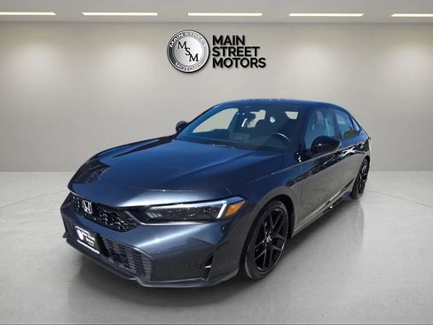 Used 2025 Honda Civic Sport image 1