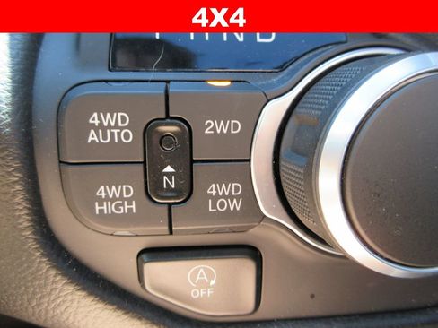 Used 2025 RAM 1500 Big Horn AWD/4WD image 30