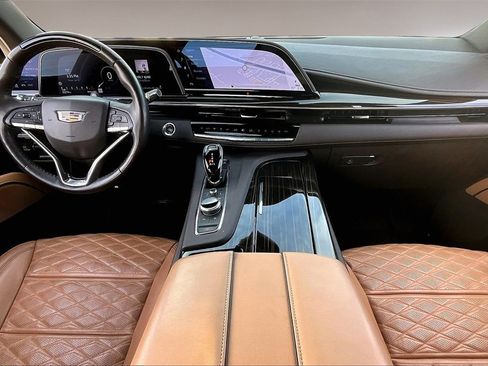 Used 2023 Cadillac Escalade ESV Sport w/ Touring Package image 15