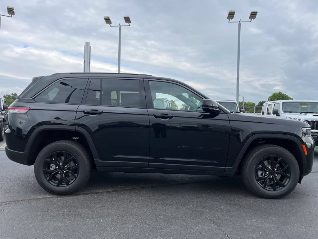 New 2026 Jeep Grand Cherokee Altitude AWD/4WD image 46