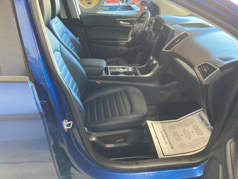 Used 2023 Ford Edge SEL w/ Sport Appearance Package image 4