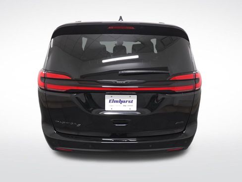 Used 2024 Chrysler Pacifica Touring-L w/ S Appearance Package image 4