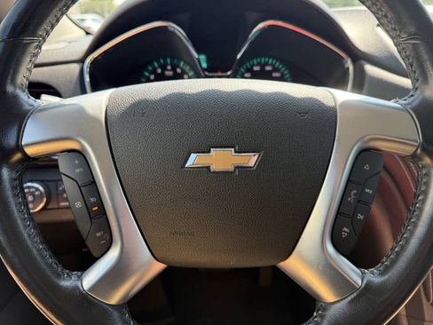 Used 2017 Chevrolet Traverse LT AWD/4WD image 24