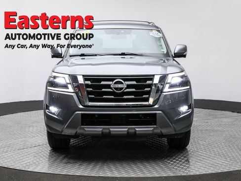 Used 2023 Nissan Armada SL w/ Captain's Chairs Package image 2