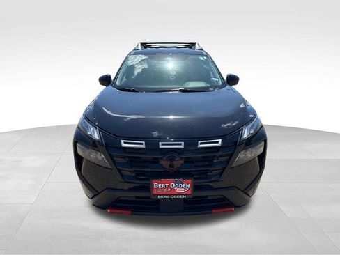 Certified 2025 Nissan Rogue SV AWD/4WD image 2