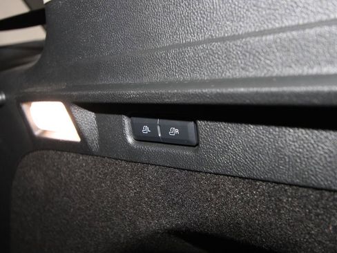 Used 2025 Lincoln Corsair FWD w/ Equipment Group 101A image 41