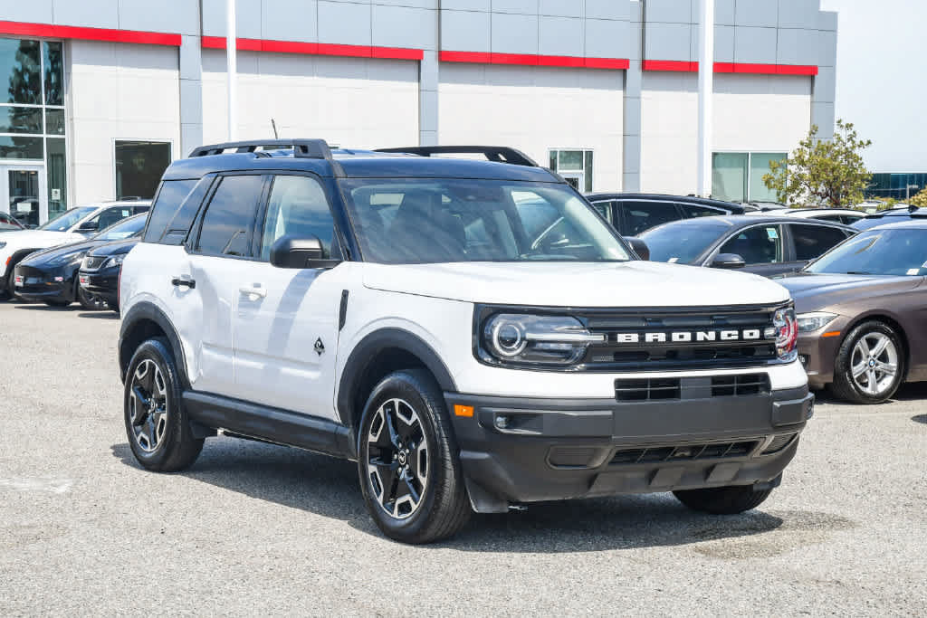 Used 2024 Ford Bronco Sport Outer Banks w/ Tech Package AWD/4WD image 3