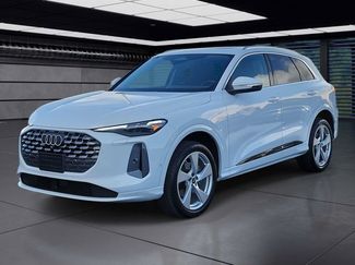 Certified 2025 Audi Q5 Premium w/ Premium Plus AWD/4WD video 1