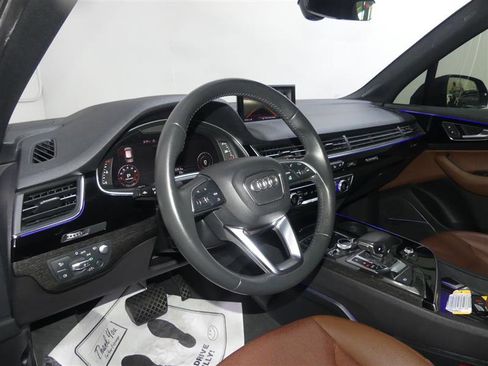 Used 2018 Audi Q7 3.0T Prestige w/ Prestige Package image 24