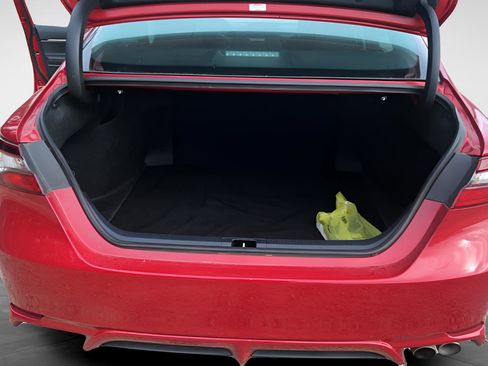 Used 2023 Toyota Camry SE image 16