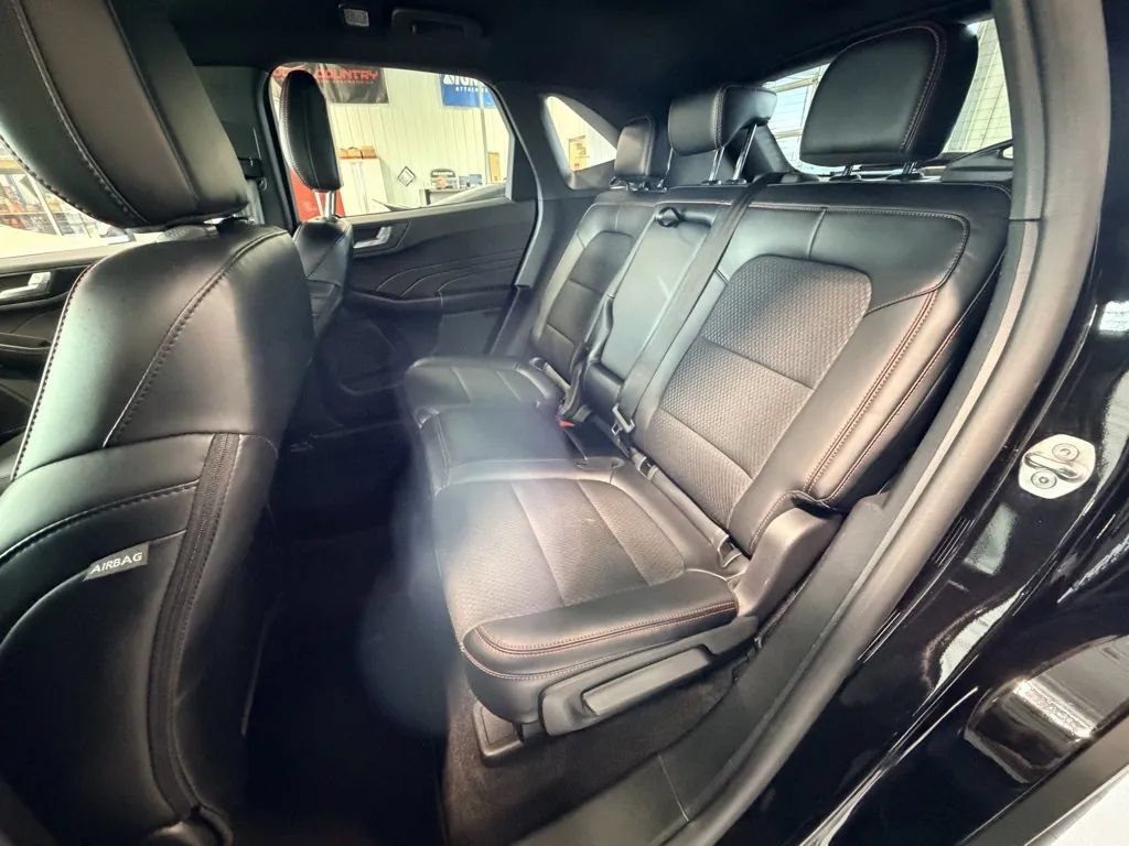 Used 2025 Ford Escape ST-Line Select AWD/4WD image 31
