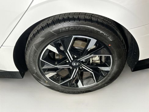 Used 2025 Hyundai Sonata SEL FWD image 11