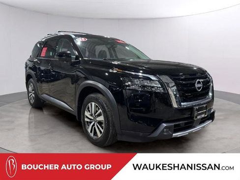 Certified 2025 Nissan Pathfinder SL AWD/4WD image 1