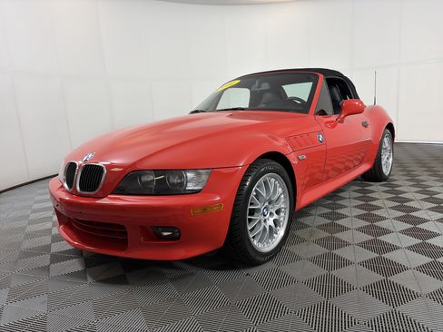 Used 2001 BMW Z3 3.0i RWD image 2