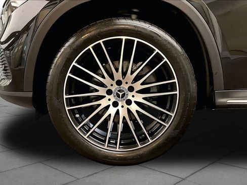 Used 2025 Mercedes-Benz GLC 300 image 10