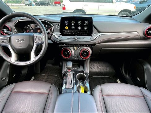 Used 2024 Chevrolet Blazer RS FWD image 5