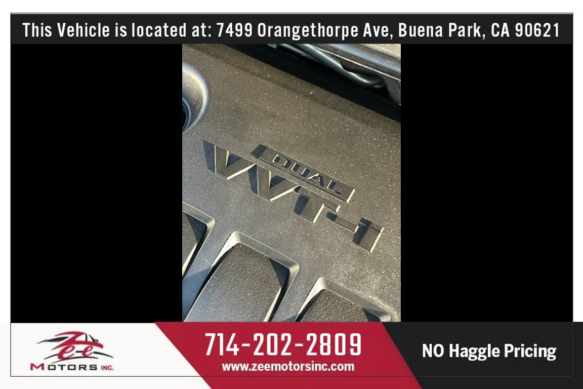 Used 2015 Toyota Corolla LE FWD image 48