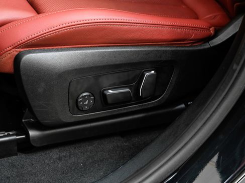 Used 2024 BMW X4 M40i w/ Premium Package image 36