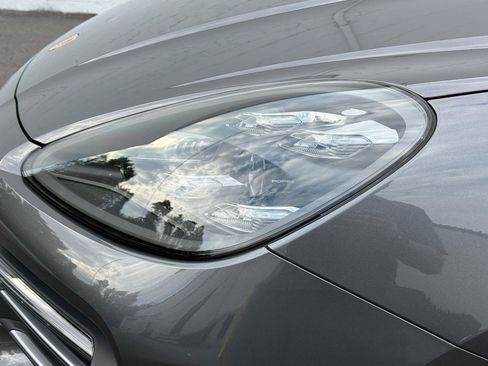 Used 2021 Porsche Cayenne S AWD/4WD image 37