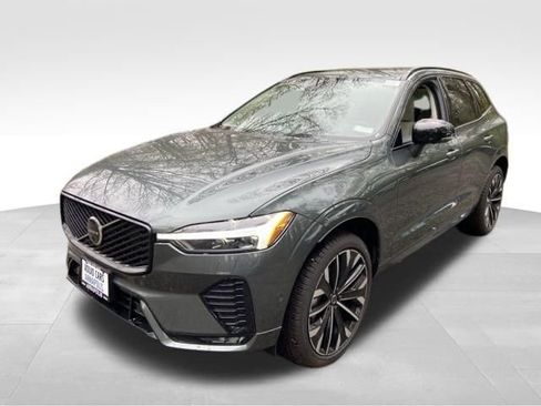 New 2026 Volvo XC60 B5 Ultra w/ Climate Package AWD/4WD image 3