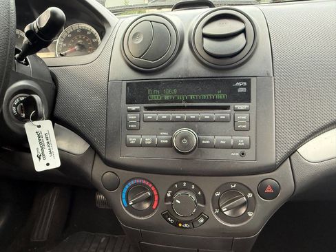 Used 2011 Chevrolet Aveo5 LT w/ Power and Convenience Package image 22