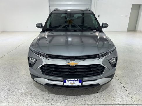 Used 2025 Chevrolet TrailBlazer LT AWD/4WD image 8