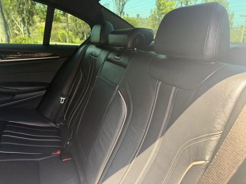 Used 2017 BMW 530i RWD image 13