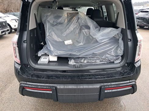 New 2026 Nissan Armada SV image 24