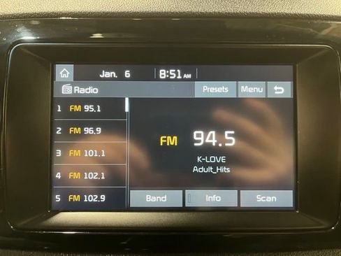 Used 2018 Kia Niro EX image 34