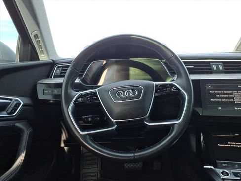 Used 2022 Audi e-tron Premium w/ Convenience Plus Package image 19