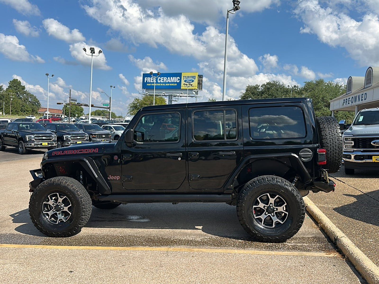 Used 2018 Jeep Wrangler Unlimited Rubicon AWD/4WD image 8