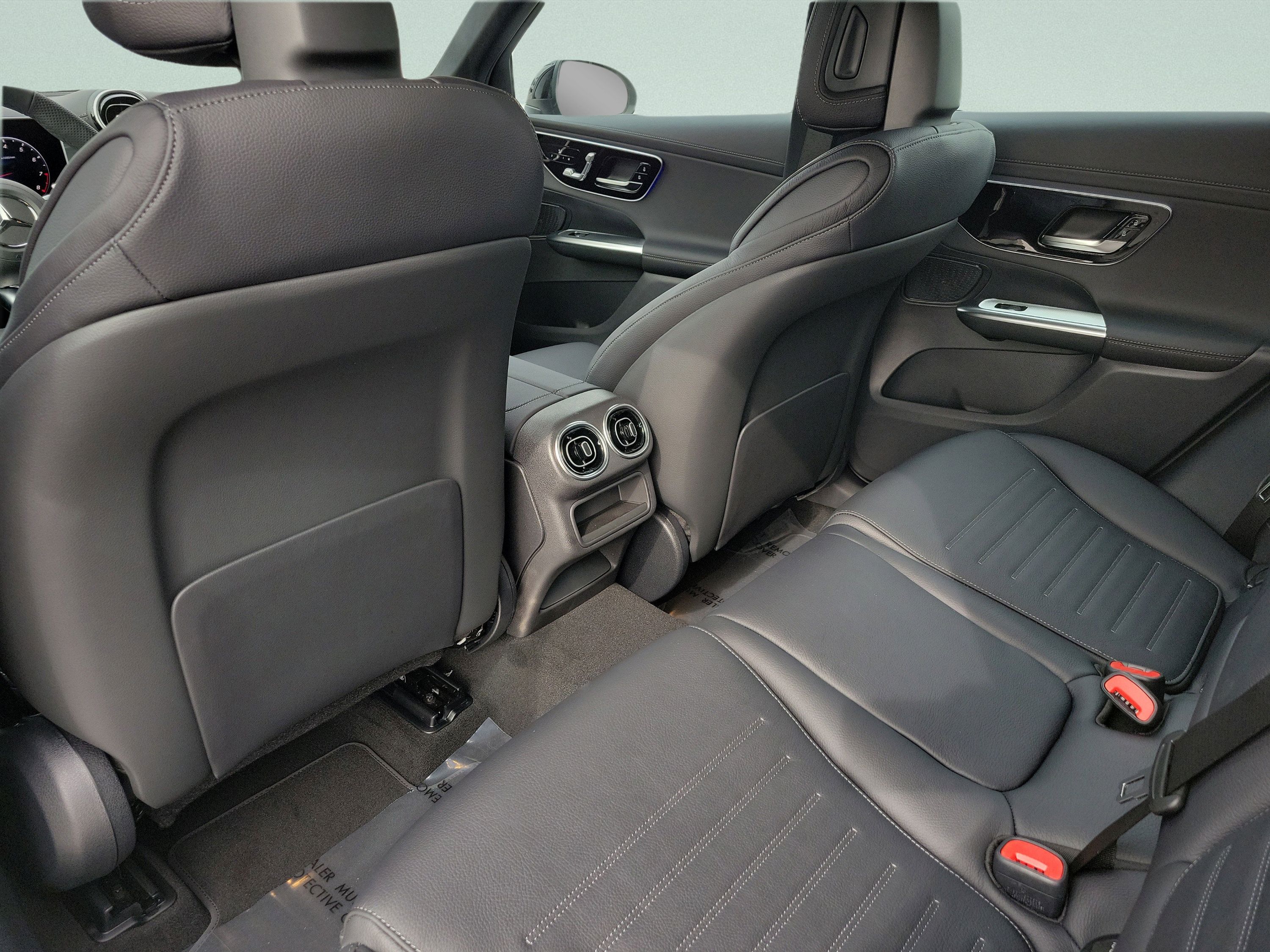 New 2026 Mercedes-Benz GLC 43 AMG 4MATIC image 7