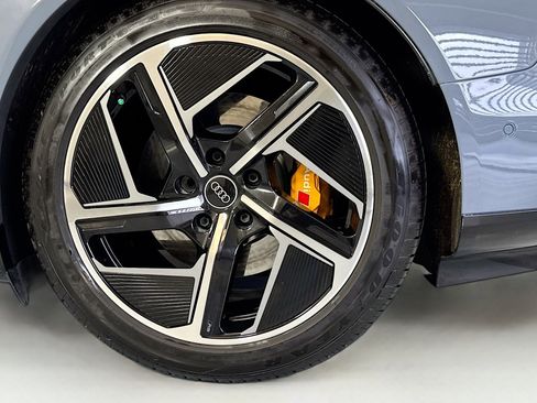 Used 2024 Audi RS e-tron GT image 28