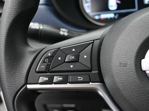 New 2025 Nissan Versa SV w/ Trunk Package FWD image 19
