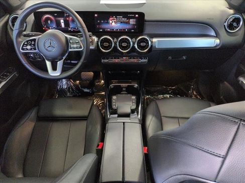Used 2022 Mercedes-Benz GLB 250 image 17