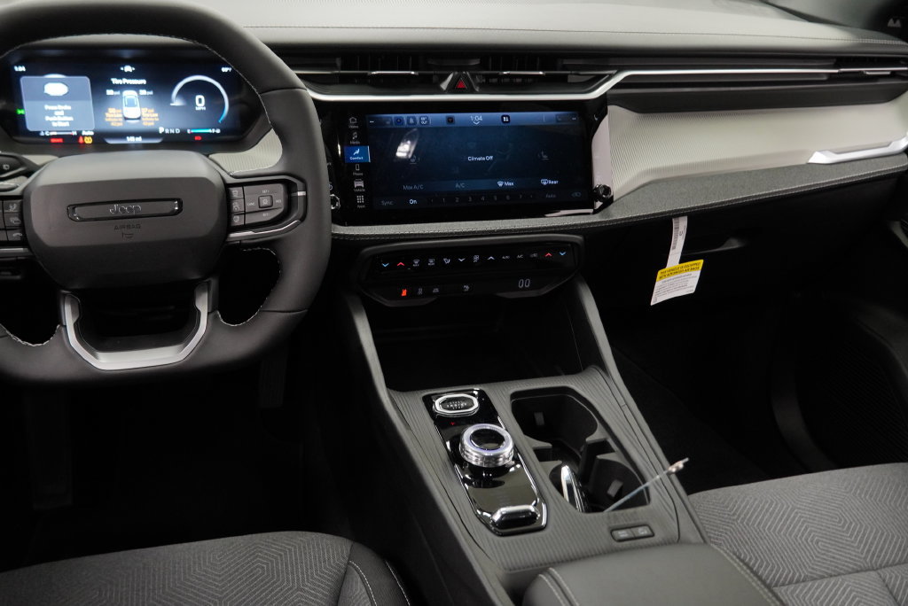 New 2026 Jeep Cherokee Laredo AWD/4WD image 20