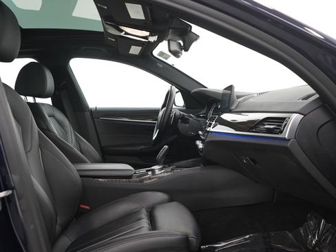 Used 2018 BMW 530e xDrive w/ Premium Package 2 AWD/4WD image 12