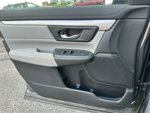 Used 2017 Honda CR-V LX image 17