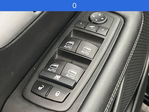 Used 2025 Chrysler Pacifica Limited FWD image 14