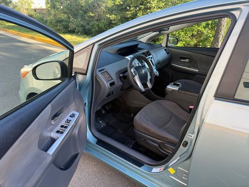 Used 2014 Toyota Prius V Three FWD image 13