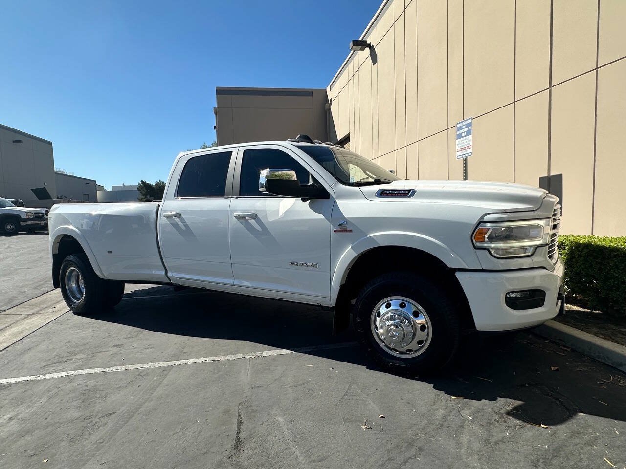 Used 2021 RAM 3500 Laramie AWD/4WD image 7