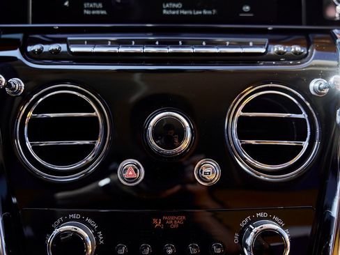 Used 2025 Rolls-Royce Cullinan image 73