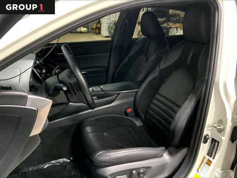 Used 2020 Toyota Avalon XSE w/ Carpet Mat Package image 8