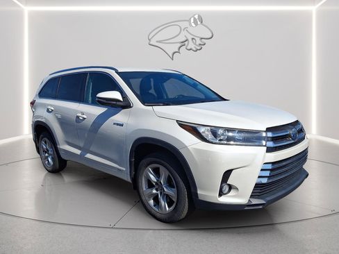 Used 2017 Toyota Highlander Limited image 5